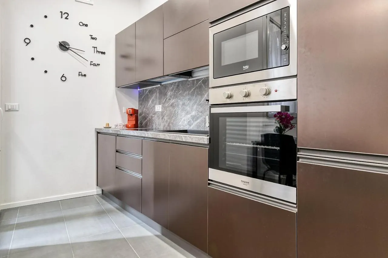 Apartment Bologna Centro Suite Ugo Lenzi, 6 Italy