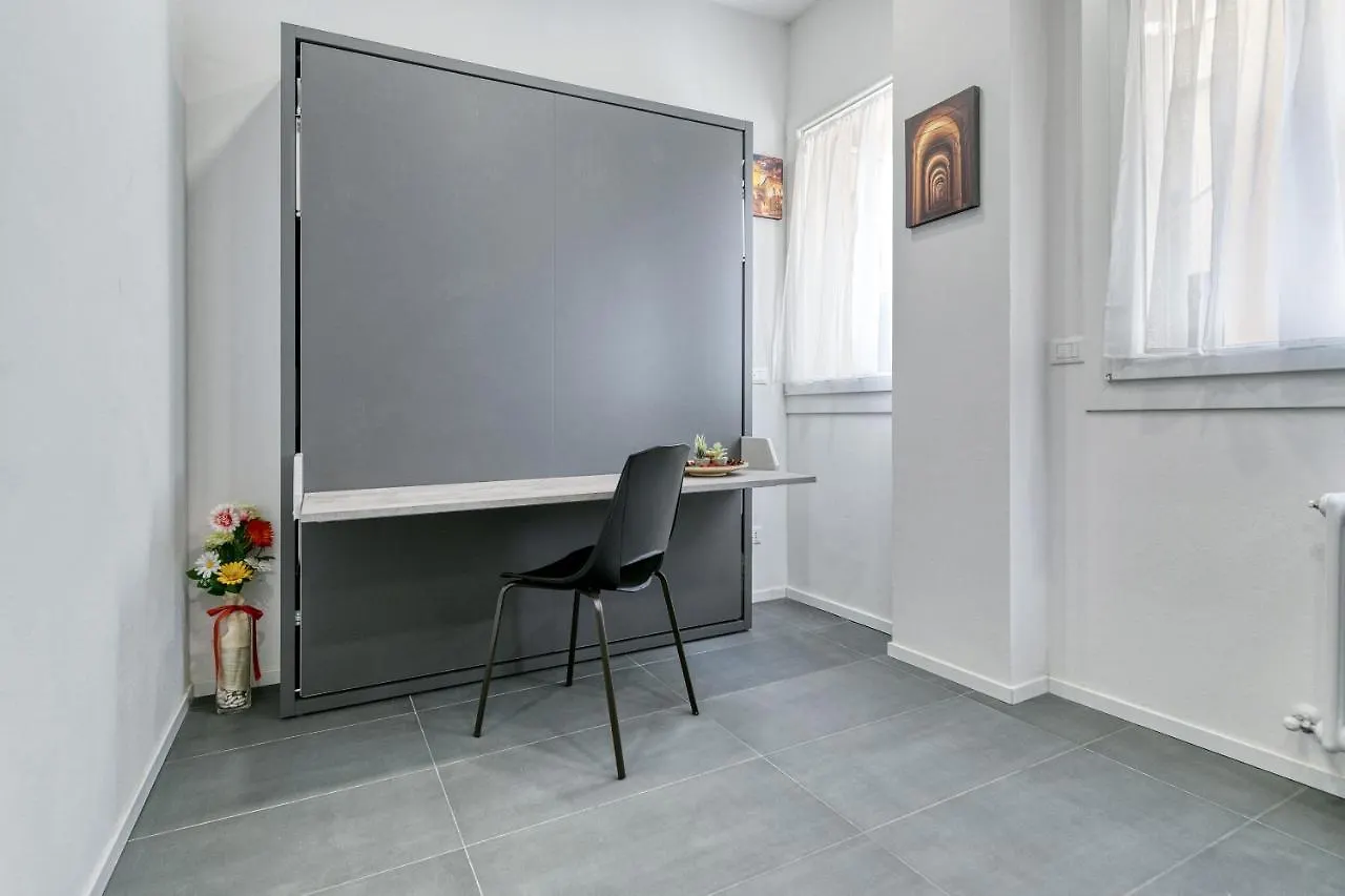 Bologna Centro Suite Ugo Lenzi, 6 Italy