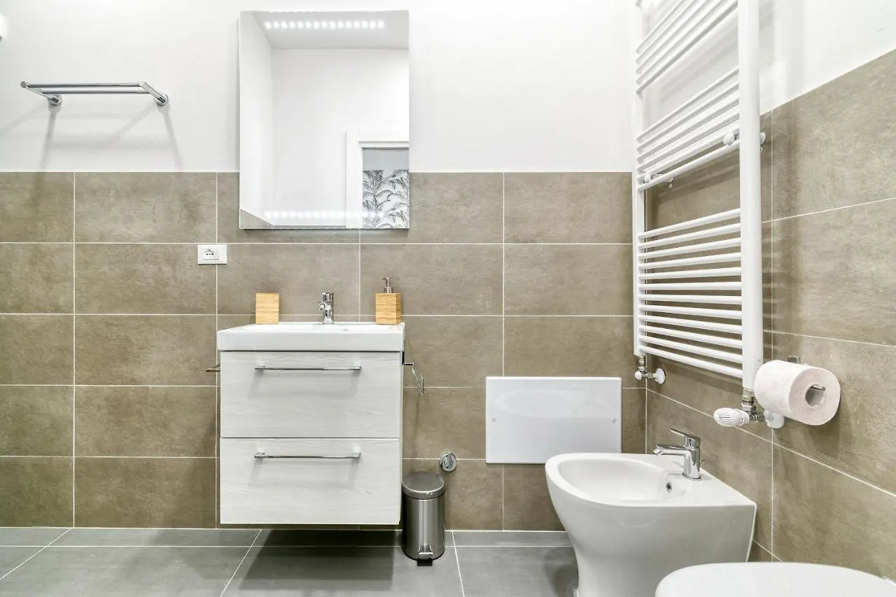 Apartment Bologna Centro Suite Ugo Lenzi, 6
