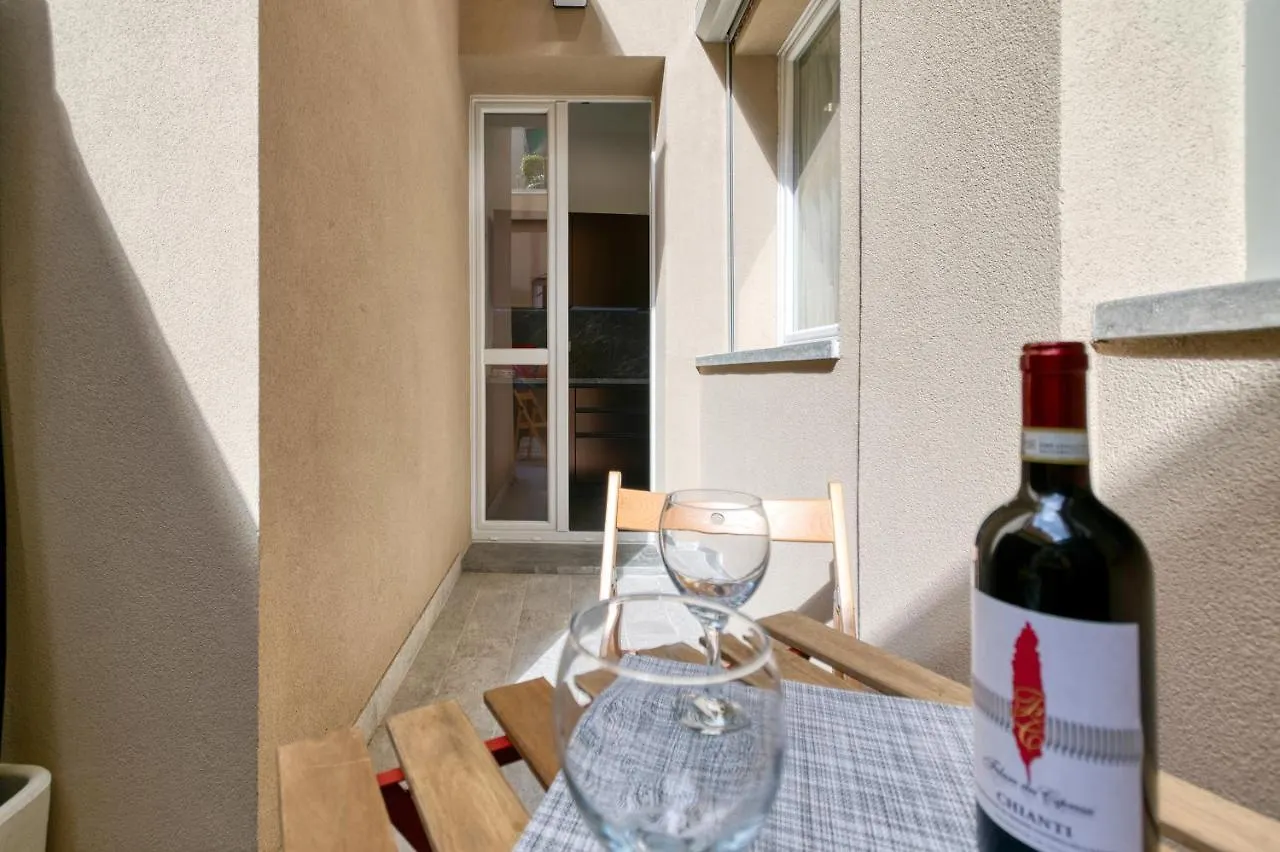 Apartment Bologna Centro Suite Ugo Lenzi, 6