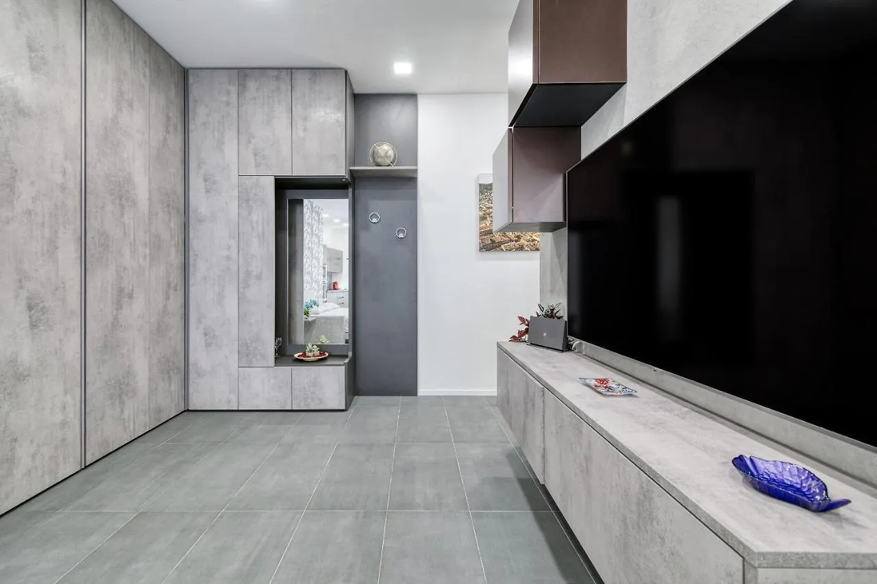Bologna centro Suite Ugo Lenzi, 6 0*,  Italia